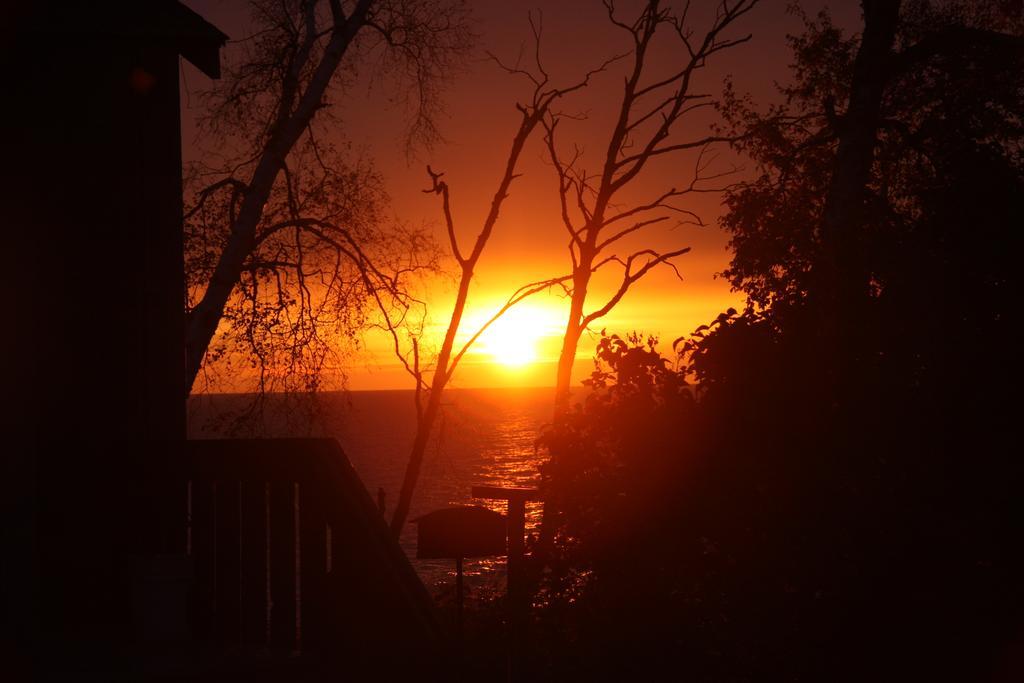 Cliff Dweller On Lake Superior Tofte Екстер'єр фото