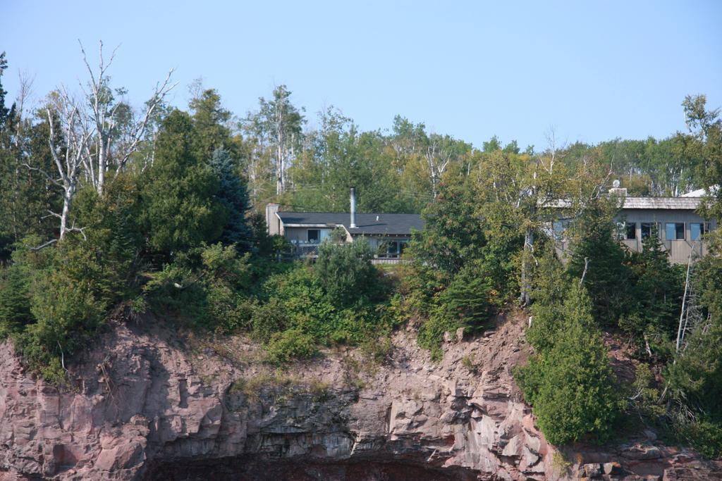 Cliff Dweller On Lake Superior Tofte Екстер'єр фото