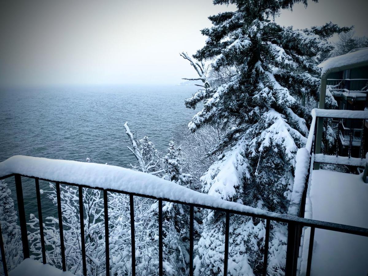 Cliff Dweller On Lake Superior Tofte Екстер'єр фото