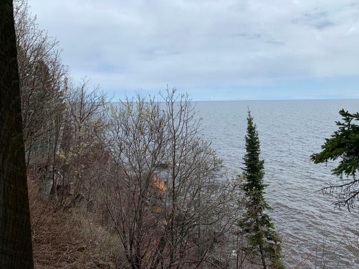 Cliff Dweller On Lake Superior Tofte Екстер'єр фото
