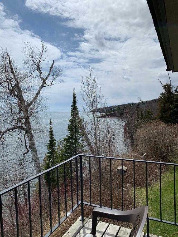 Cliff Dweller On Lake Superior Tofte Екстер'єр фото